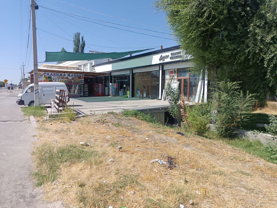 Нотурар бино сотилади Йулни йок,асида