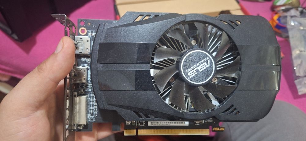 ASUS rx 550 4 GB