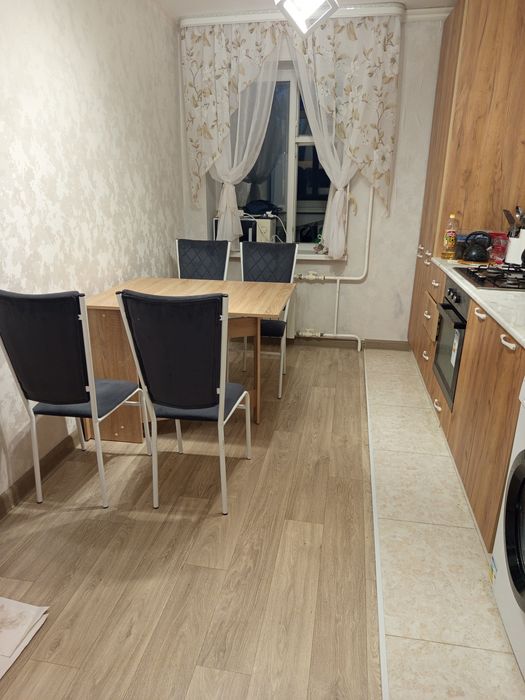 Продам 2 комнатную квартиру в 12 микрорайоне