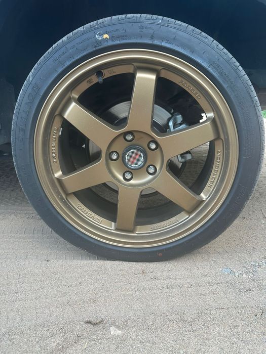 Продам резину с дисками.