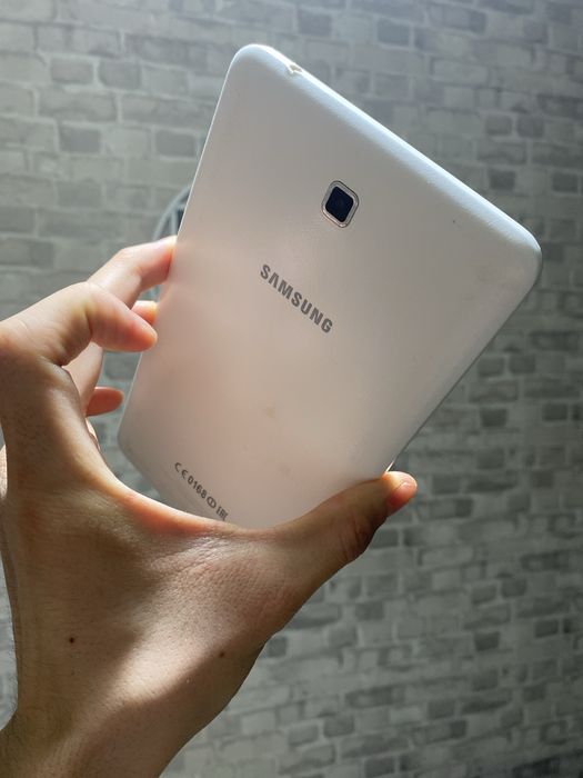 Продам планшет на запчасти