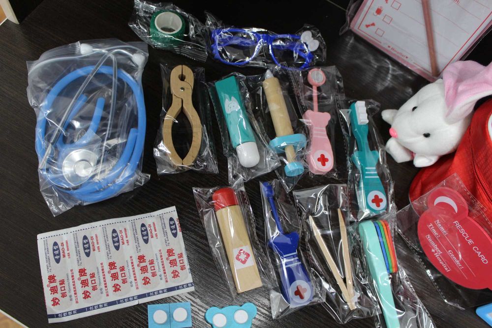 Деревяный набор «Играем в доктора»