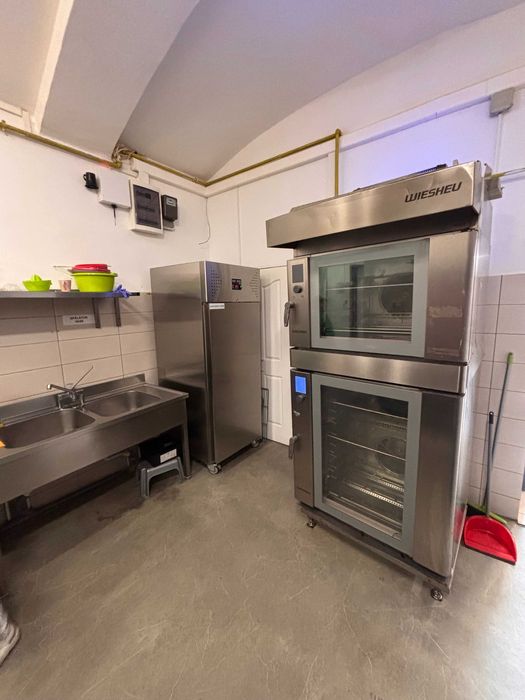 Afacere la cheie, 70 mp, zona ultracentrala, langa statia de bus