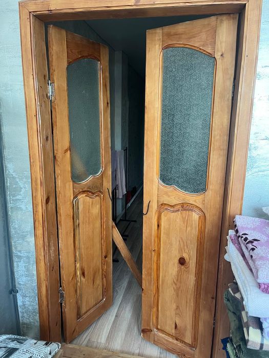 Продам деревянные двери, Пластиковые окна