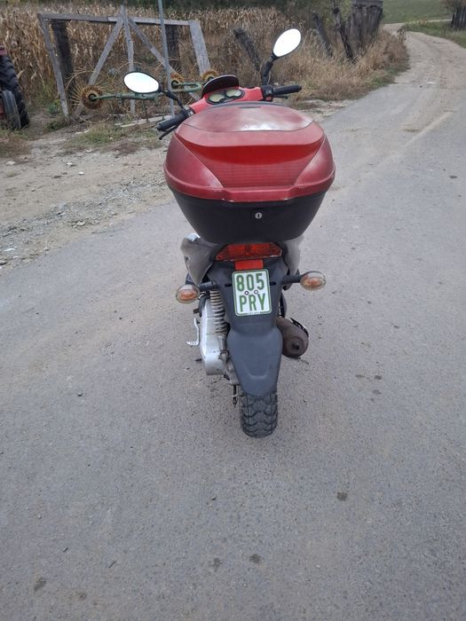Vand scuter in perfecta stare de funcționare