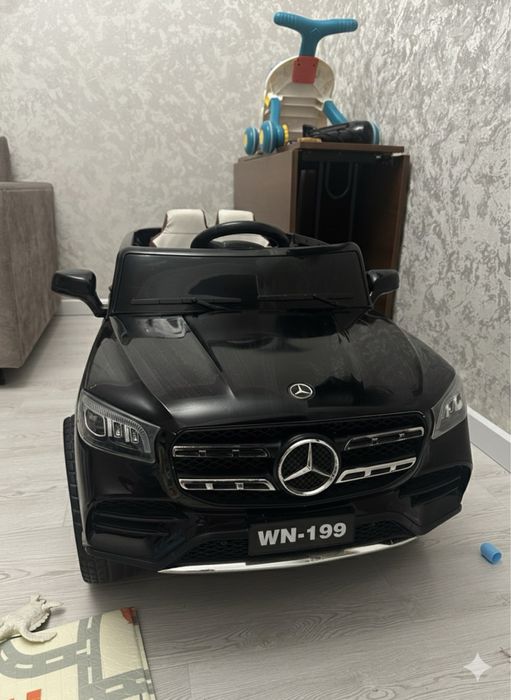 Детский электромобиль