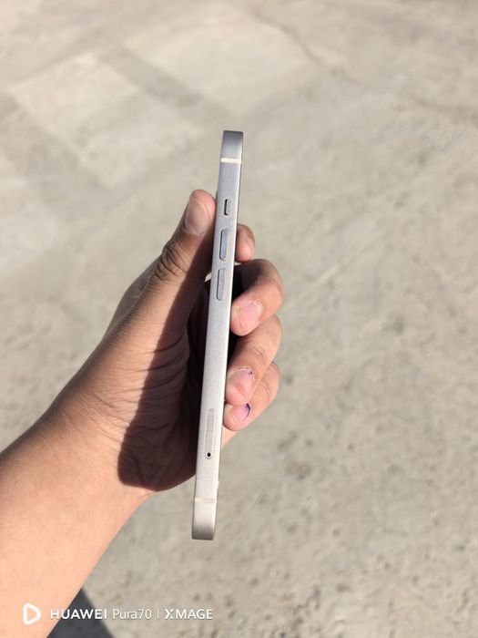 iPhone 13 128gb.