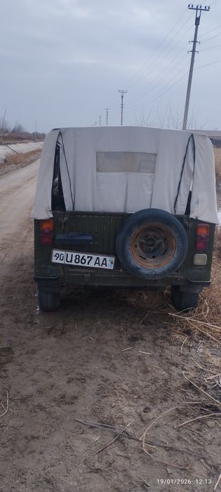 Luaz moshina yurib turibdi holati yaxshi