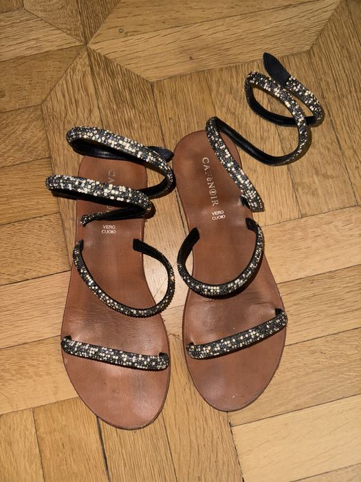 Дамски сандали с камъни