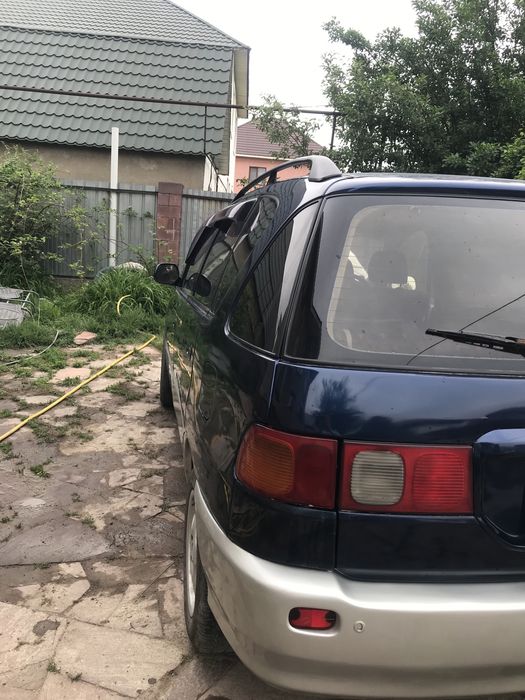 Toyota ipsum продаю