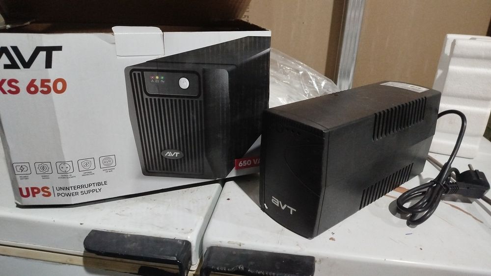 stabilizatorli AVT KS650 UPS (650VA) sotiladi. Huddi shu modeldan 2 ta