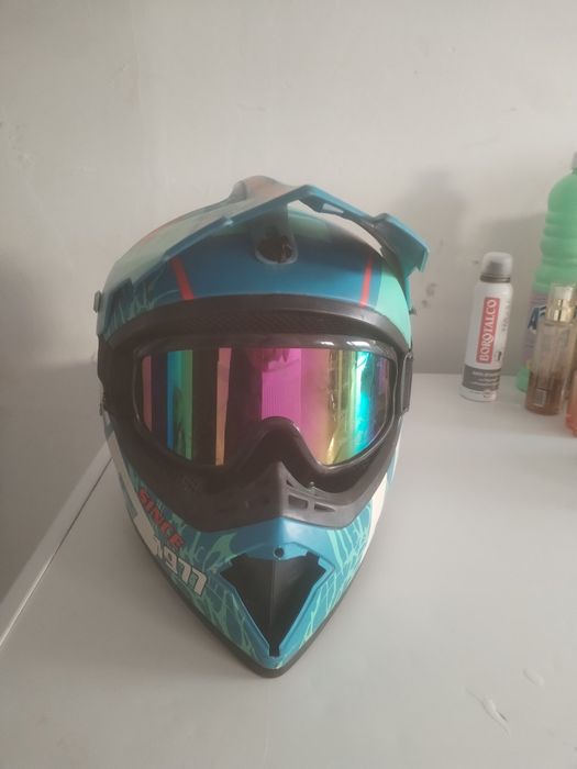 Vând cască Enduro