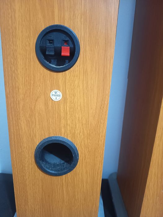 Boxe stereo 2 x 100 W