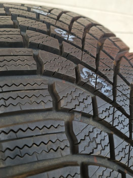 Зимни гуми 4 броя BRIDGESTONE Blizzak LM005 225 40 R18 дот 4820