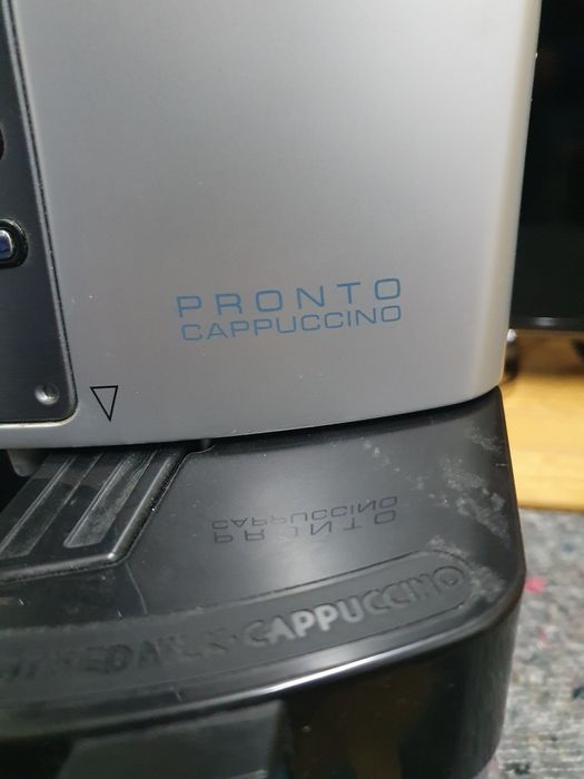 Кафеавтомат DeLonghi MAGNEFIKA ELEGANCE с кана