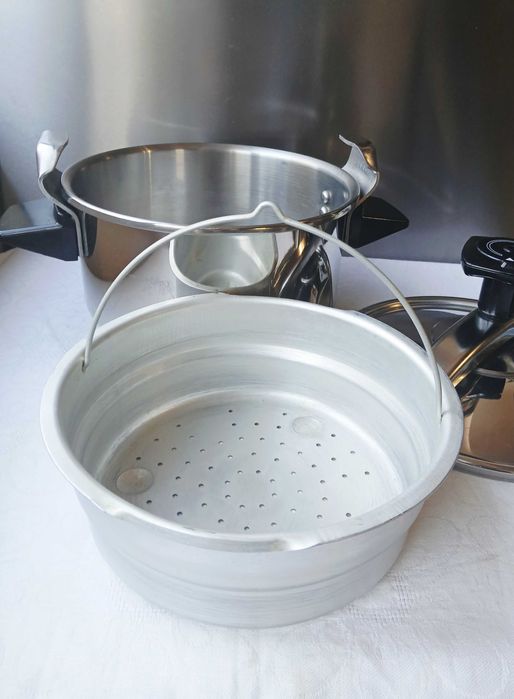 Тенджера под налягане