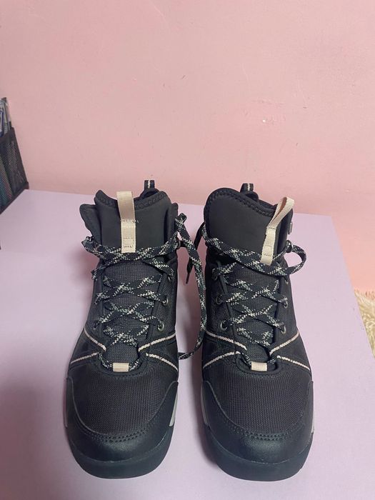 Неизползвани туристически обувки, 39 номер, женски