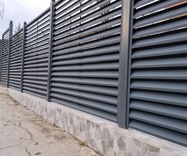 Vând garduri și porți din tip Zaluzia