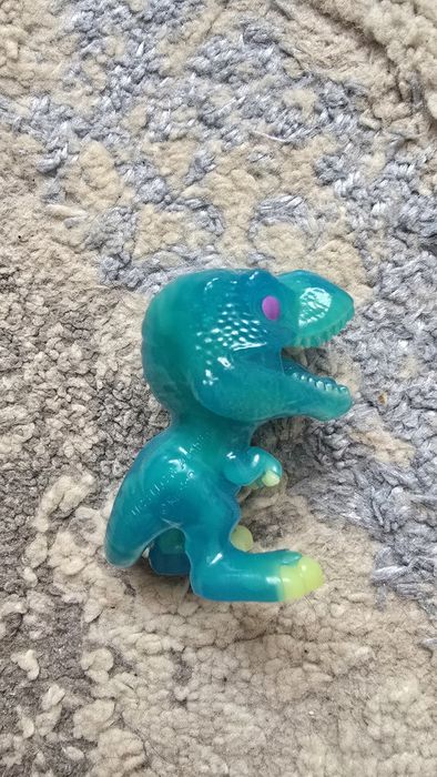 Продам фигурку Динозавра тирекс