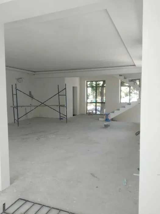 Продаётся в помещение под офис, клиника - на Экобазаре