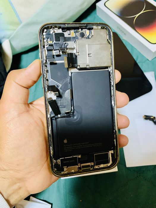 Dezembrez iphone 14 pro max spate cititi descrierea