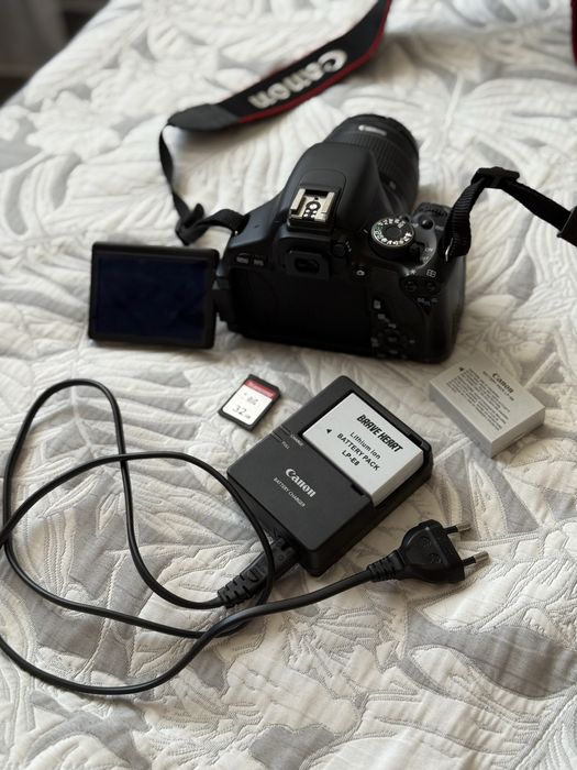 Фотокамера Canon Eos600D