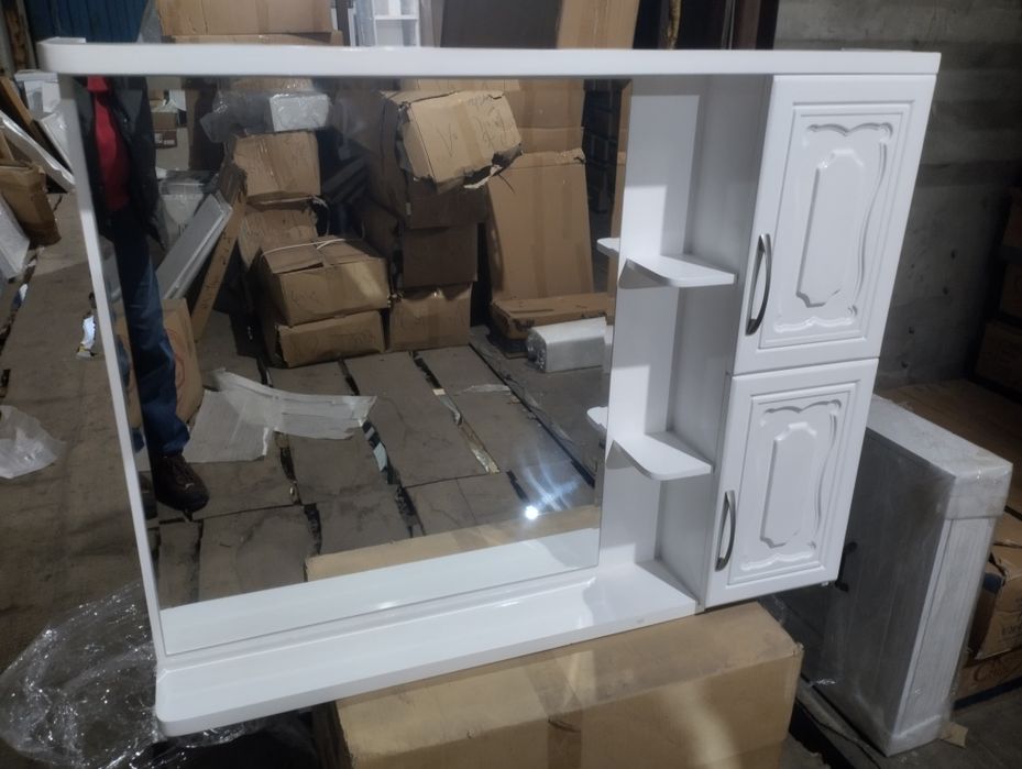 Зеркало в наличии