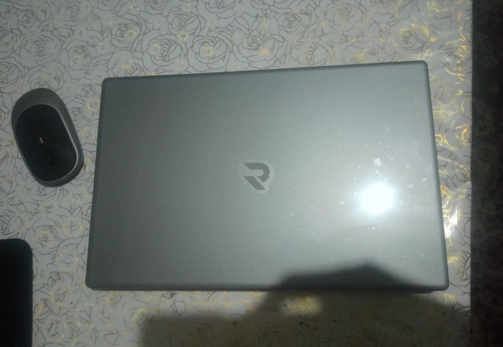 Продам ноутбук новый