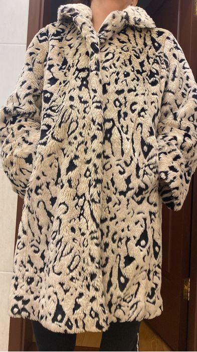 Продается искусственная шуба от H&M в хорошем состоян.