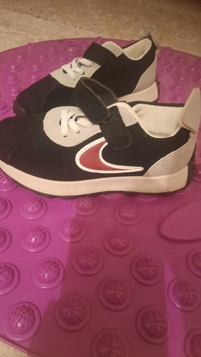 Продам кросс размер 30