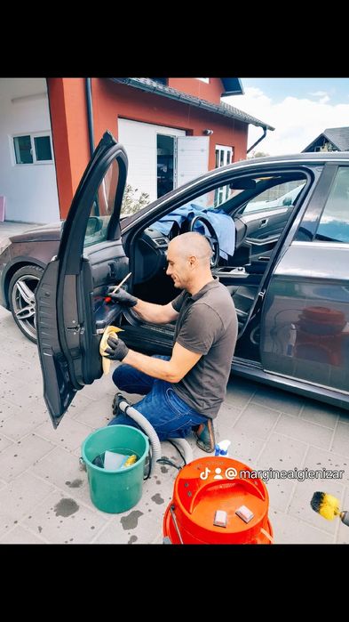 Cosmetica auto la domiciliul clientului