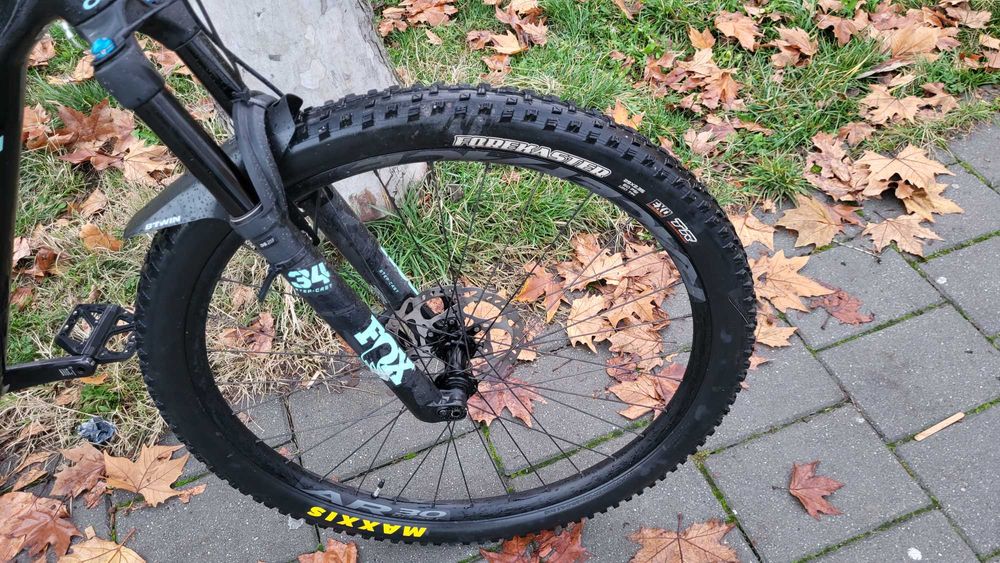 Orbea Oiz H10 full suspension