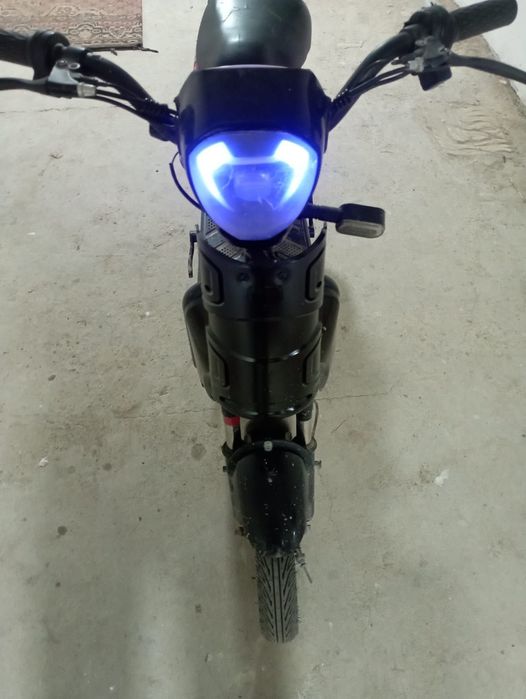 Скутер-мопед электро