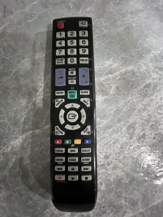 Продаю телевизор Samsung 102 диагональ