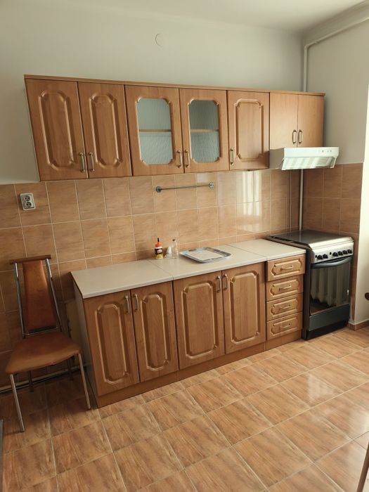 Închiriez apartament 2 camere, Zona Centrala