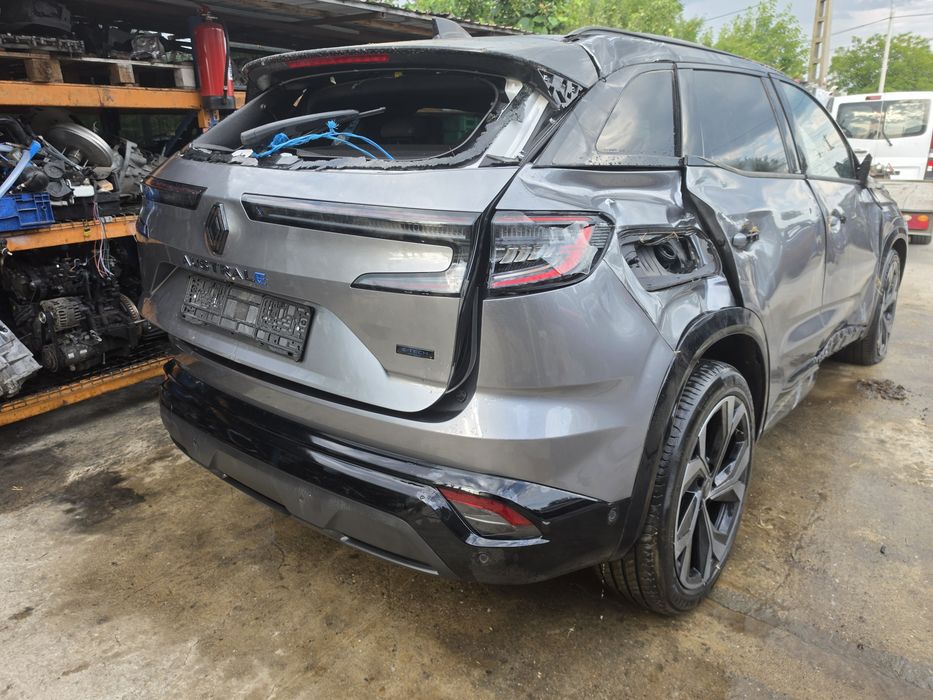Dezmembrez Renault Austral 2025