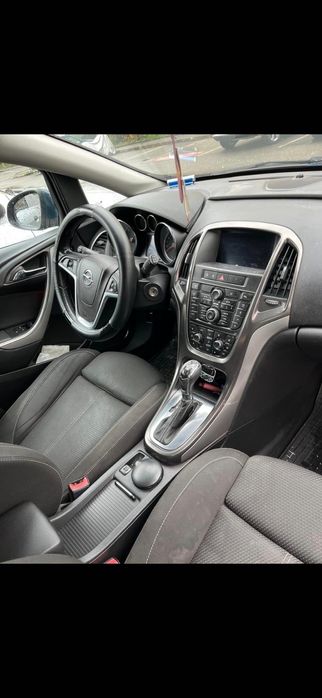Opel Astra j sports tourer