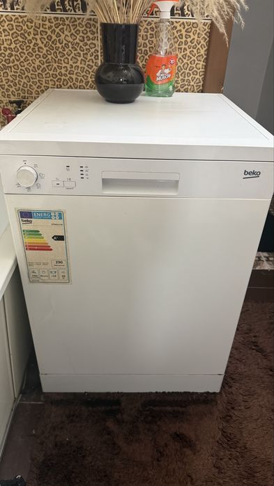 Продам посудомоечную машину