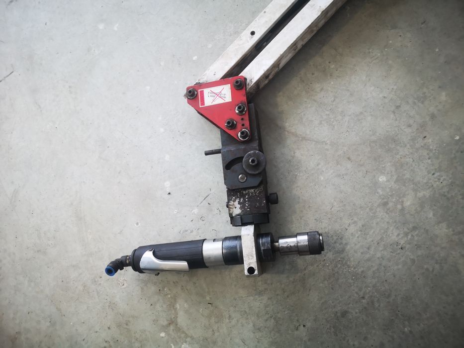 Brat de filetat pneumatica