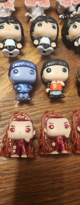 Stranger things funko pop kinder joy