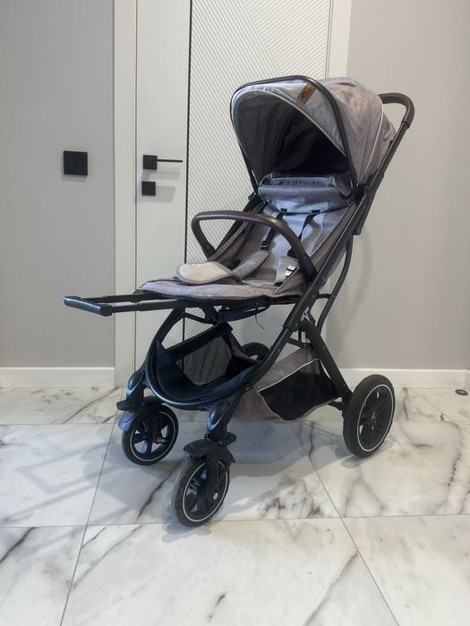 Коляска в отличном состоянии