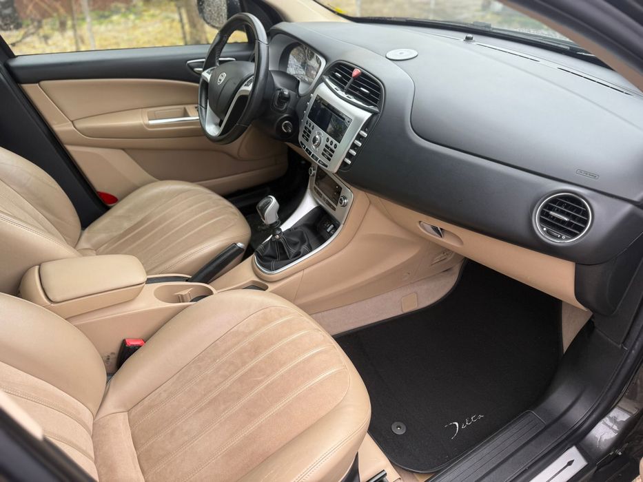 Lancia 1.6d 120 Cp impecabila an 2013 cu toate dotarile