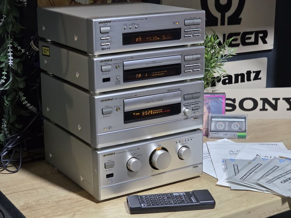 Linie audio ONKYO midi, Deck 3 head,dual cabstan ,tuner, amplificator cd-player  telecomanda, hifi stereo