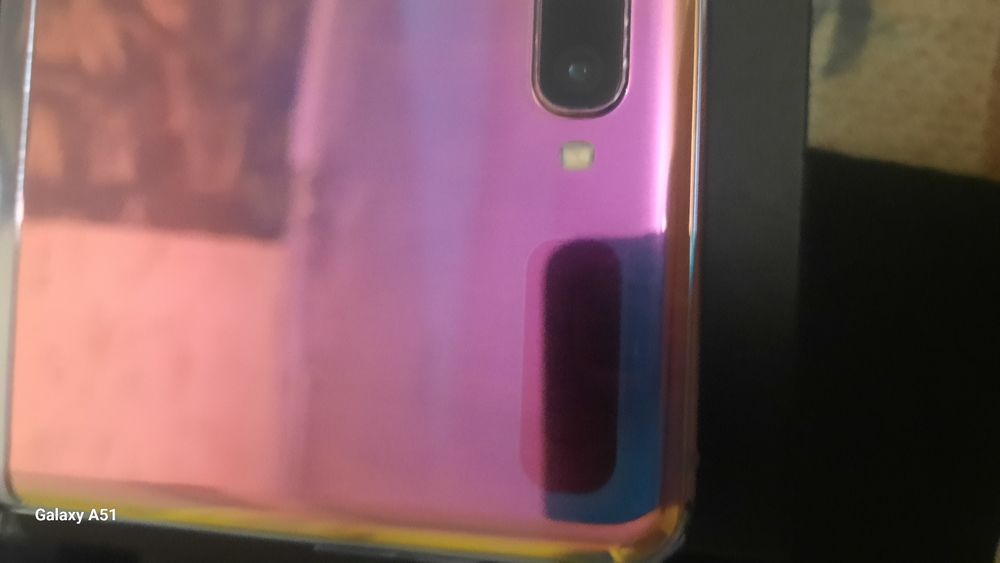 SAMSUNC Calaxu Z. FLIP модельSM F 700F