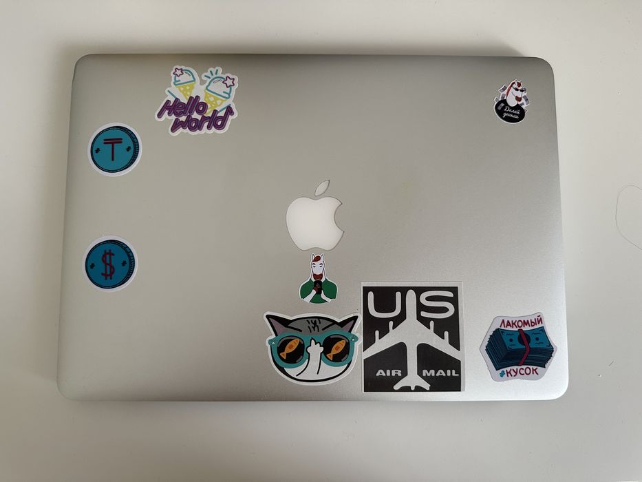 Macbook Air 13 2015г 8/128 гб