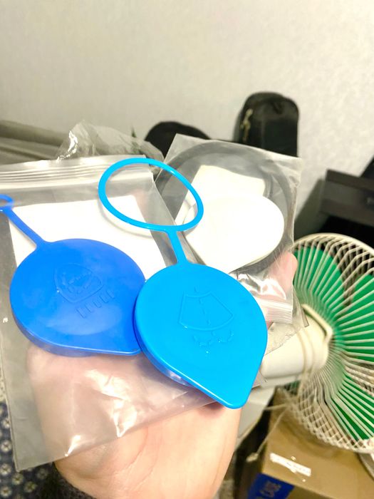 Крышка бочка омывателя