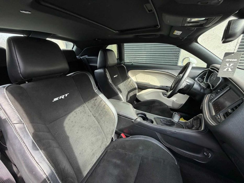 Dodge Challenger SXT Plus 3.6
