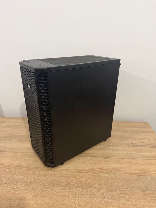 Vând PC gaming, conditie buna