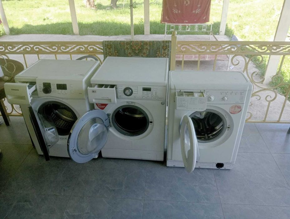 Стиральная машинка Indesit 4 кг. Полностью в хорошем рабочем состоянии