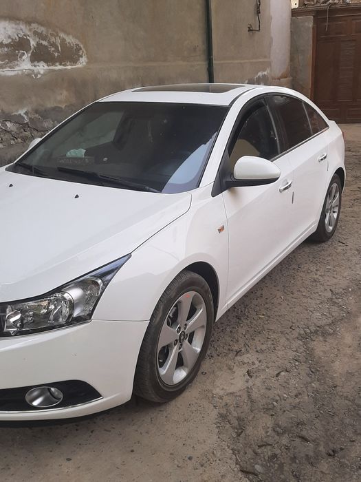 Daewoo Cruze сотилади